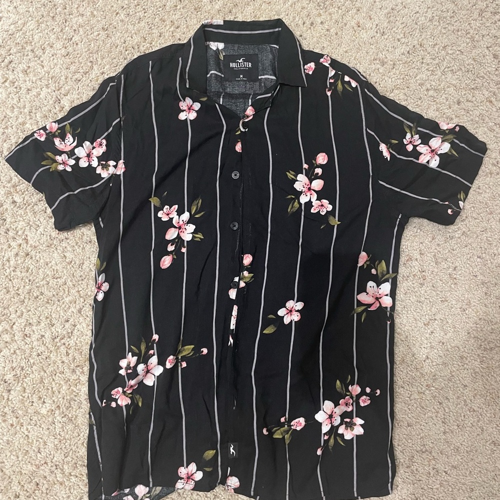 Hollister Black Floral Button Down Shirt